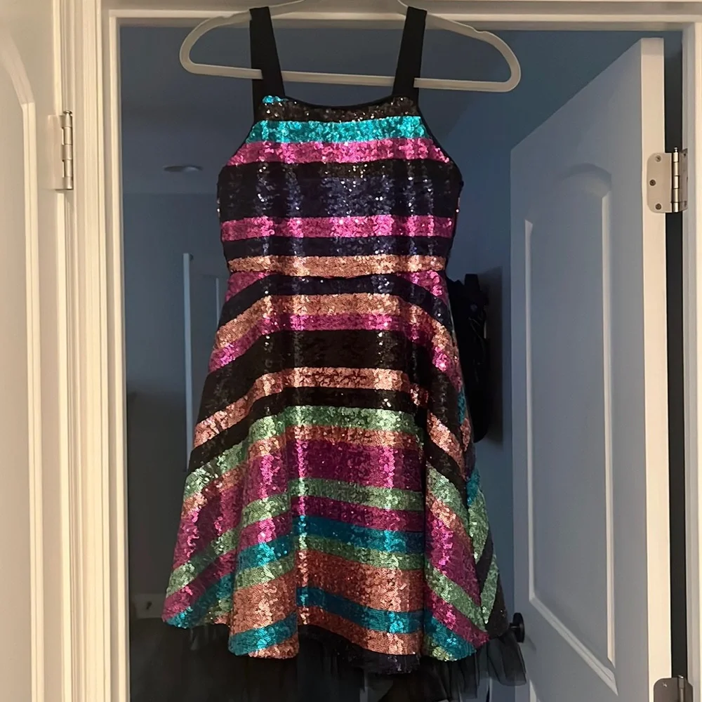 Dress - Picture 1 of 1